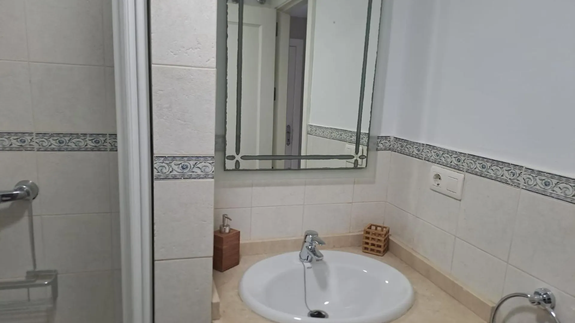 Amplio Y Cerca Del Mar Disponible Parking Apartman Manilva