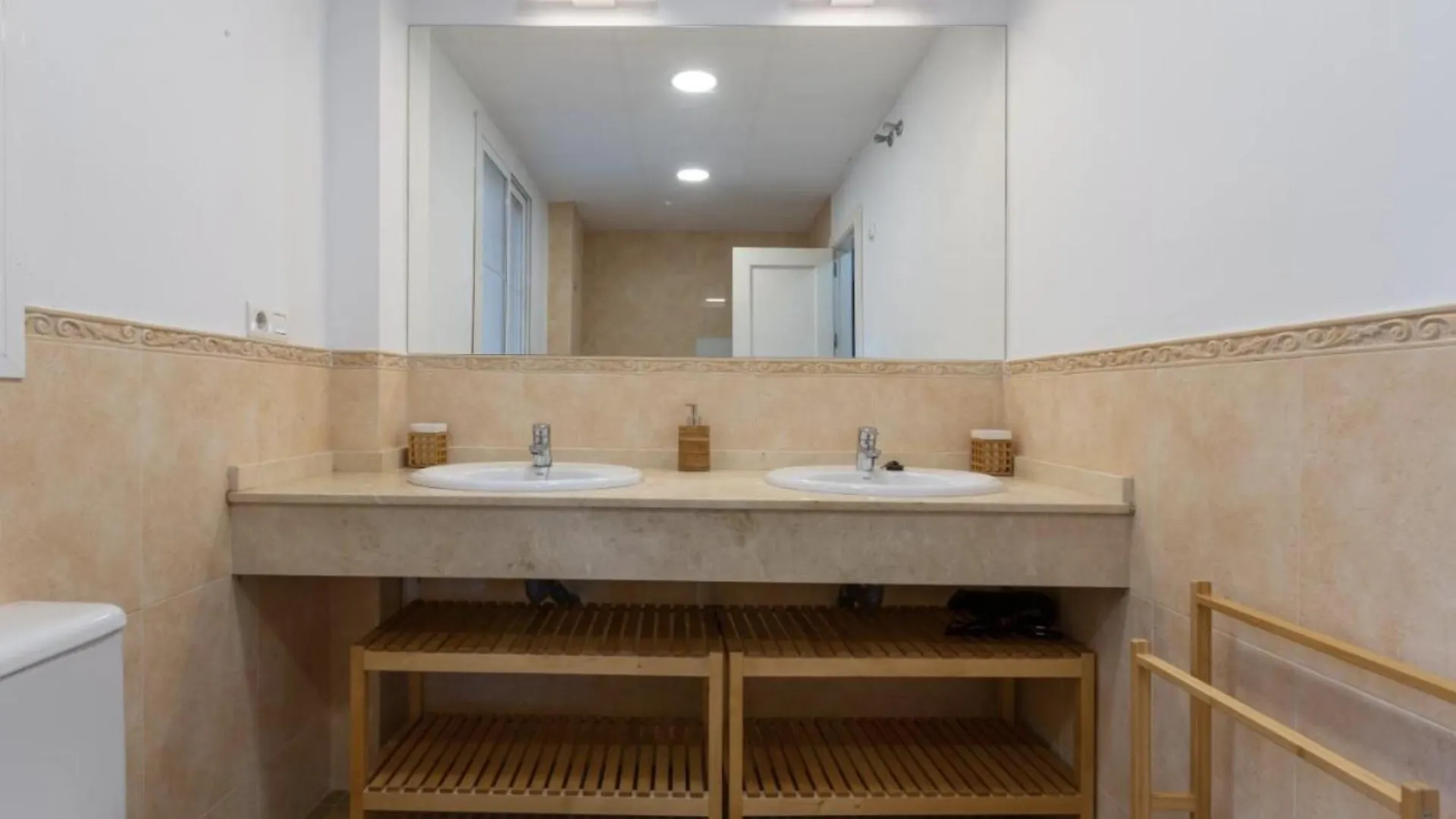 Apartament Amplio Y Cerca Del Mar Disponible Parking Manilva