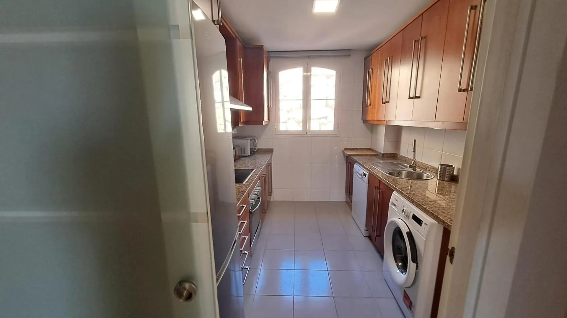 Amplio Y Cerca Del Mar Disponible Parking Apartman Manilva